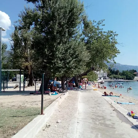Tomas Διαμέρισμα *